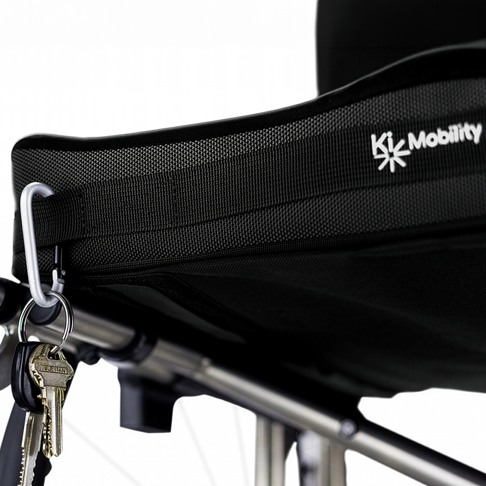 Axiom G Feature Rich Cover
