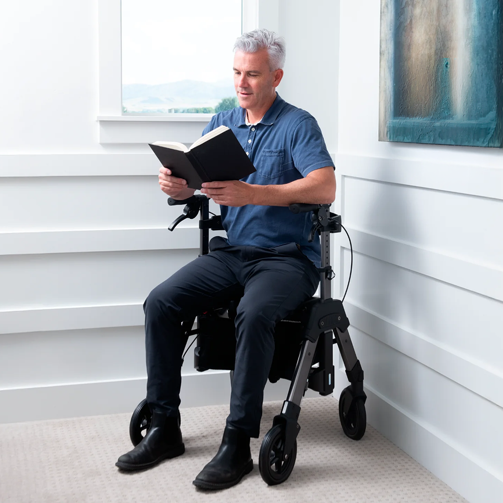 Stander HD Rollator Lifestyle 02