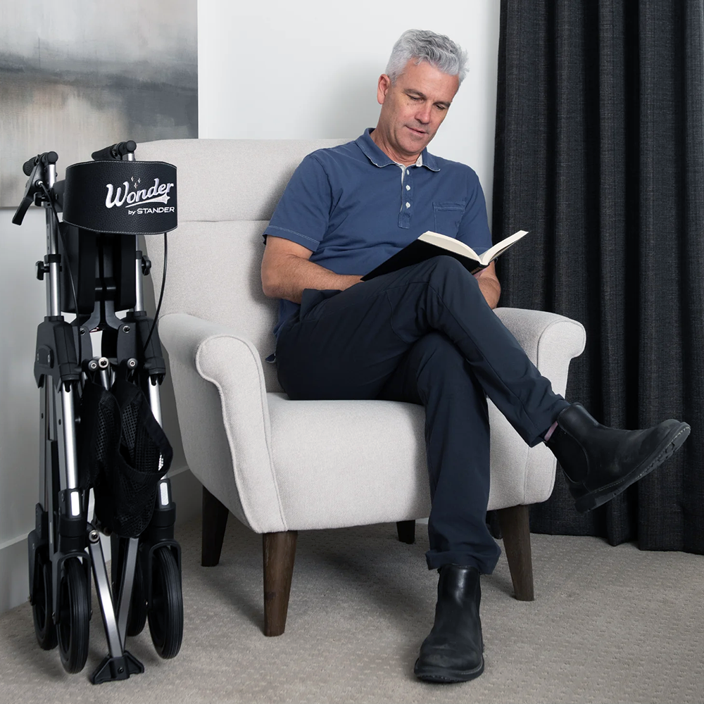 Stander HD Rollator Lifestyle 03