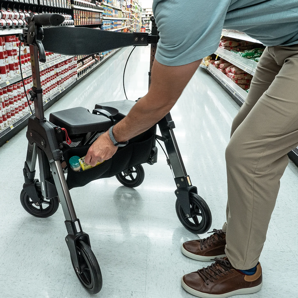 Stander HD Rollator Lifestyle 04