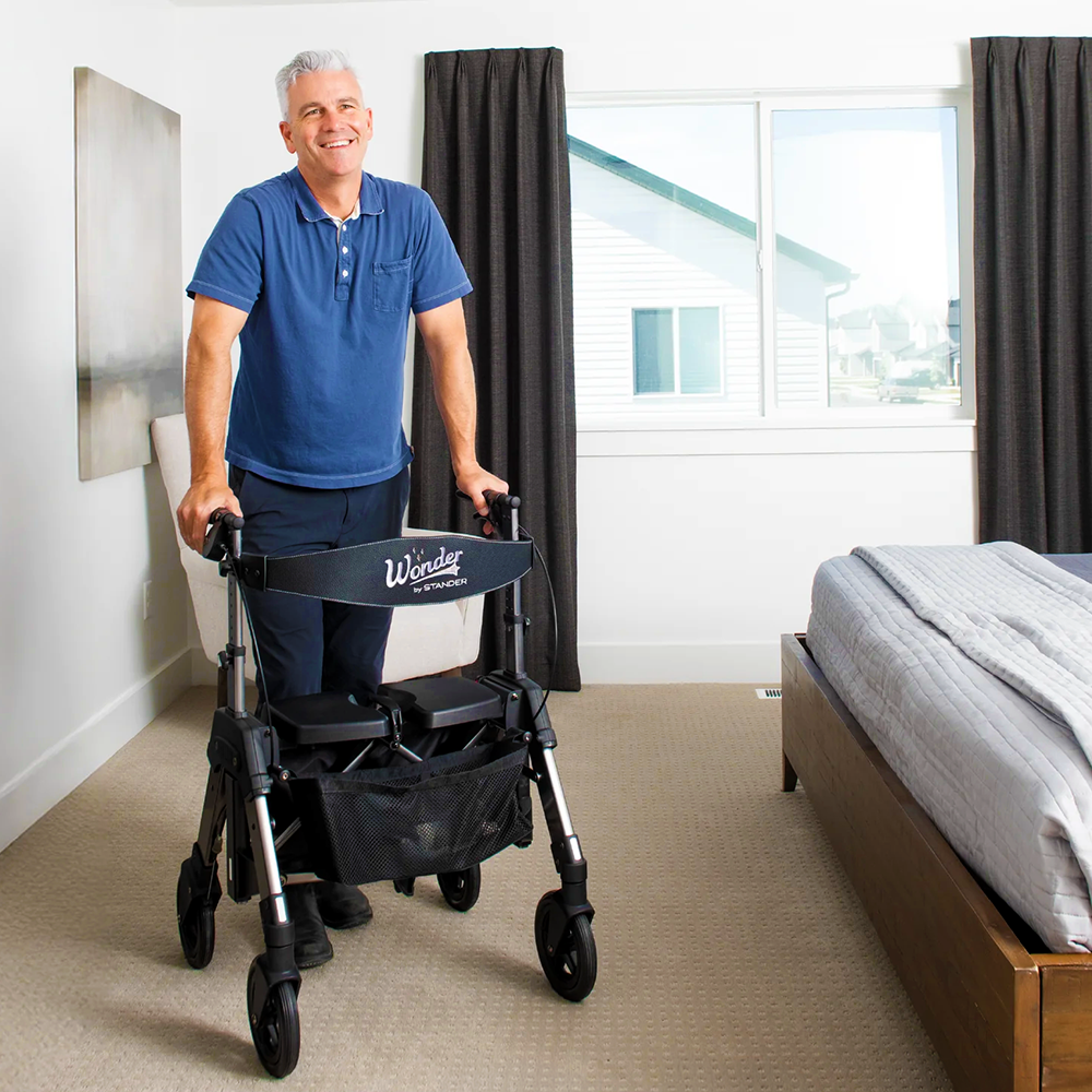 Stander HD Rollator Lifestyle 06